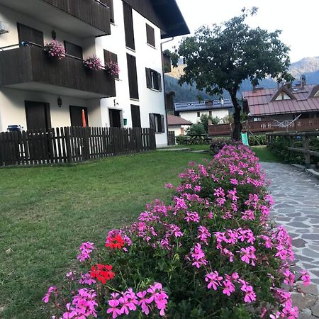 Ferienwohnung Care Alto Carisolo Exterior foto